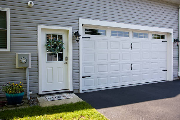 24/7 Emergency Garage Door Panel Replacement experts in Newkirk, OK